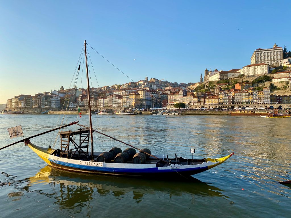 This image has an empty alt attribute; its file name is Porto-front-1024x768.jpg